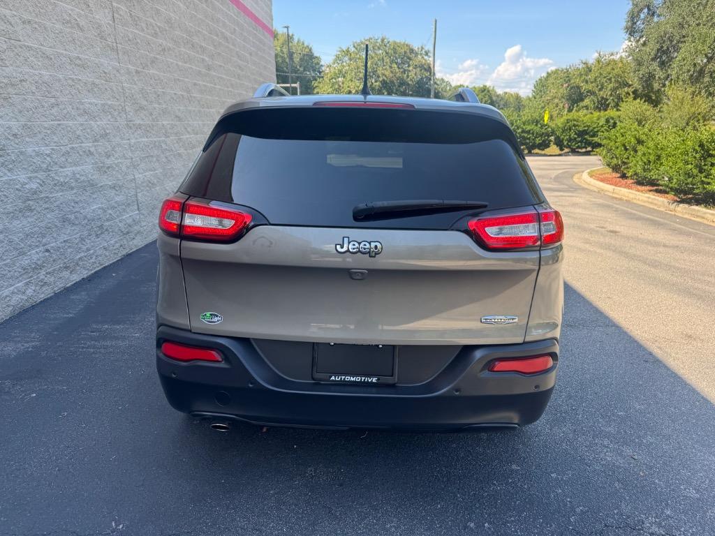 2016 Jeep Cherokee Latitude - Photo 6