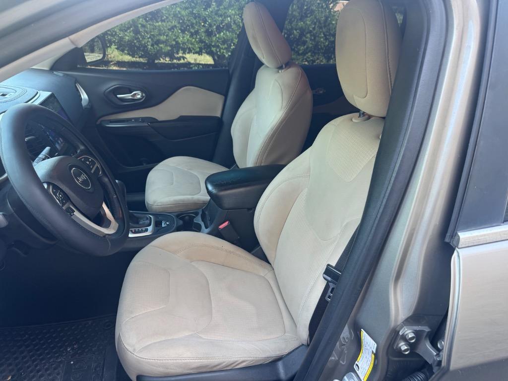 2016 Jeep Cherokee Latitude - Photo 14