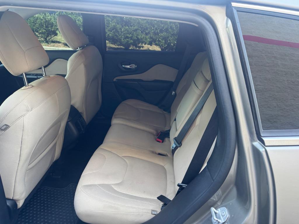 2016 Jeep Cherokee Latitude - Photo 13