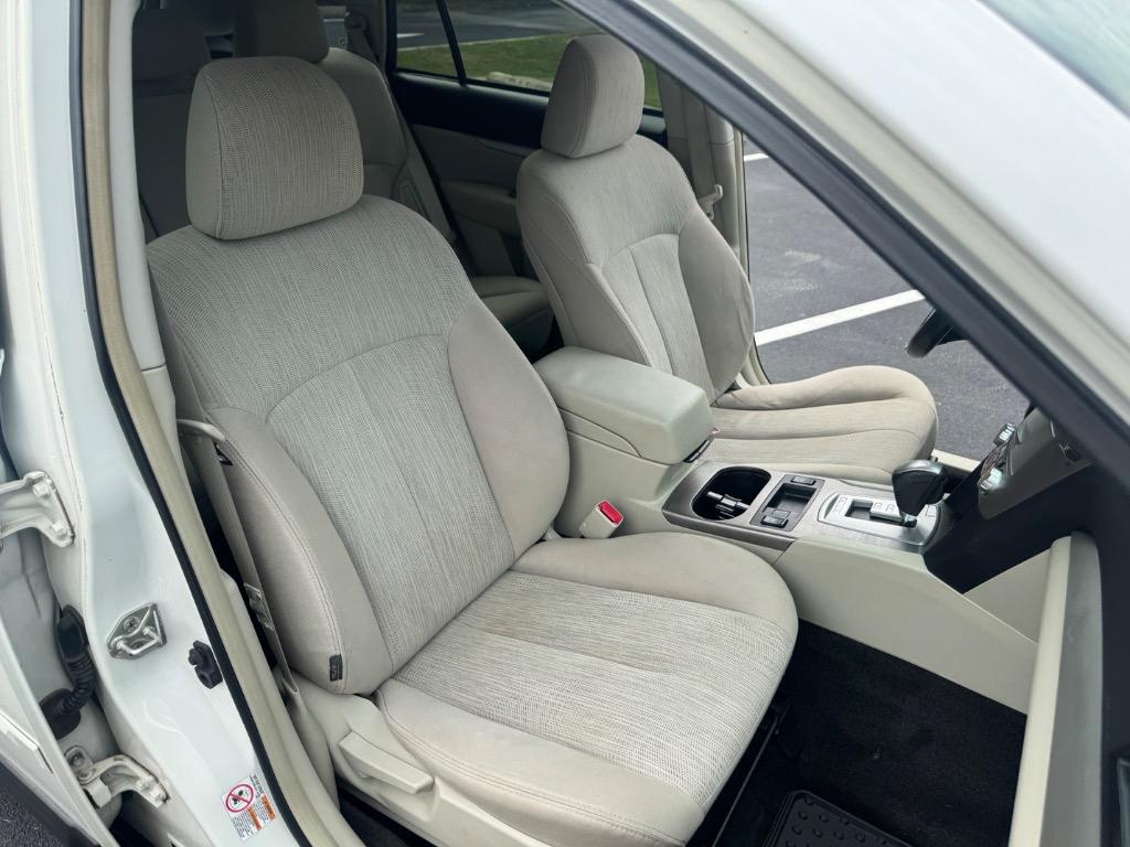 2013 Subaru Outback Premium - Photo 14