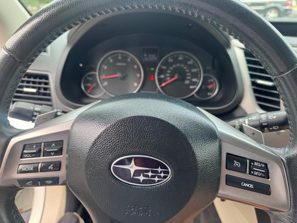 2013 Subaru Outback Premium - Photo 16