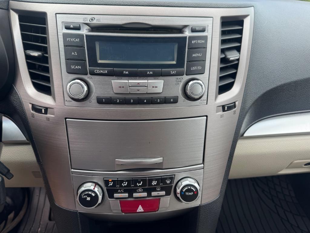 2013 Subaru Outback Premium - Photo 15