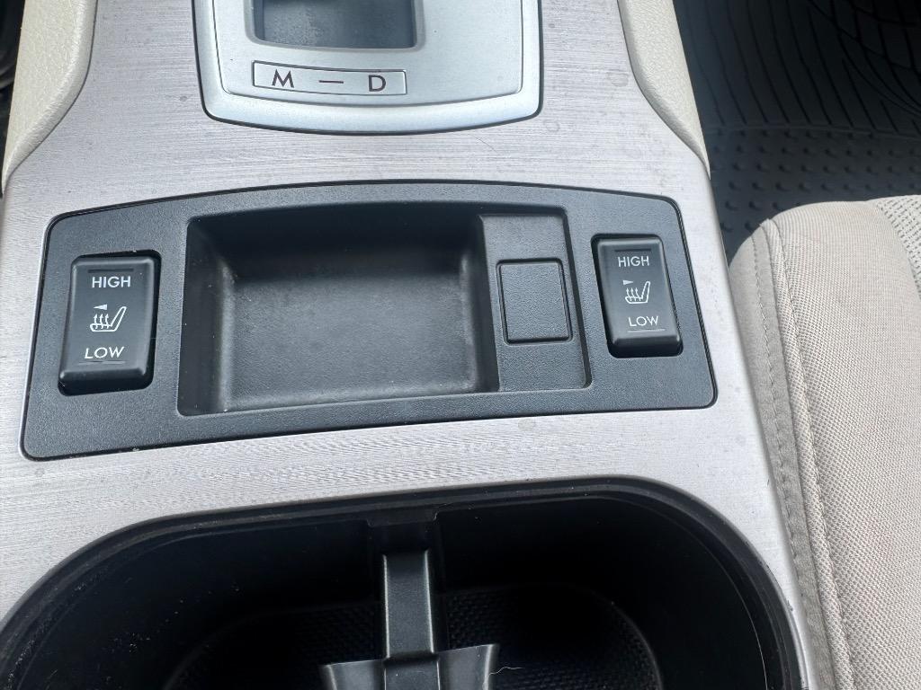 2013 Subaru Outback Premium - Photo 18