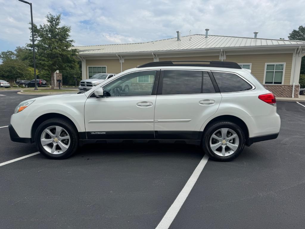 2013 Subaru Outback Premium - Photo 8