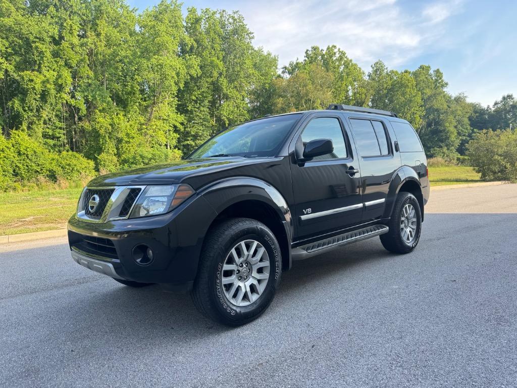 2008 Nissan Pathfinder LE